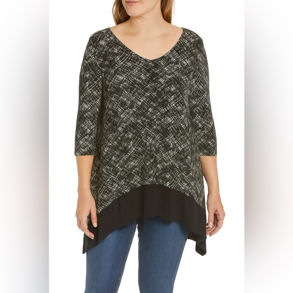 J. Jill Black Wearover Asymmetrical Sharkbite Tunic Relaxed Fit with a shark jet